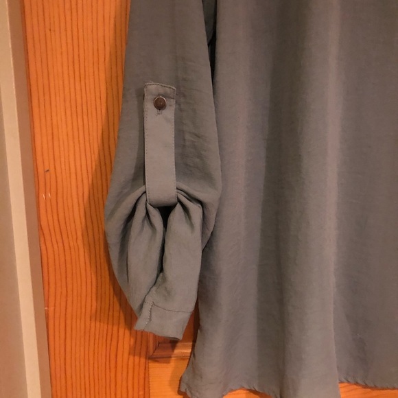 Blouse - Picture 3 of 4